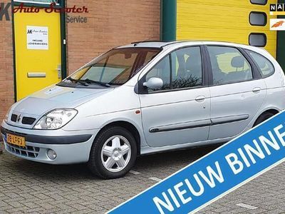 tweedehands Renault Scénic 2.0-16V Privilège/ Airco! Trekhaak! Nette auto!