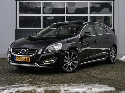 Zwart Occasion 2011 Volvo V60 Summum Stationwagen | € 9.950 (Iets duurder)
