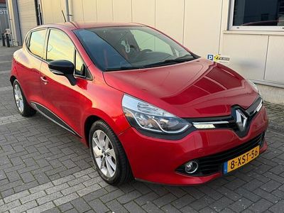 Occasion Renault Clio IV Expression 90 PK (66 kW) 2014 Rood Hatchback