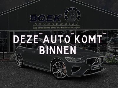 Zwart Gebruikt 2022 VW Golf VIII Life Stationwagen | € 21.840 (Goede deal)