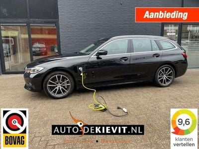 BMW 330e