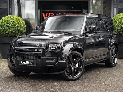 Occasion Land Rover Defender Black Edition 299 PK (219 kW) 2025 Zwart (metallic) SUV