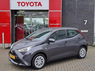 Grijs Gebruikt 2021 Toyota Aygo X X-play SUV | € 12.499 (Super prijs)