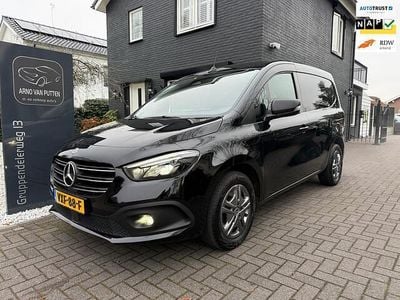 Zwart (metallic) Gebruikt 2023 Mercedes Citan 112 Van | € 19.900 (Eerlijke prijs)