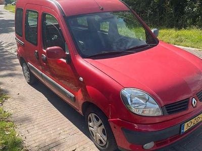 Rood Occasion 2008 Renault Kangoo Luxe Stationwagen | € 1.432 (Goede deal)