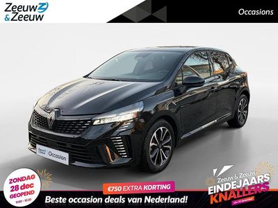 Zwart Gebruikt 2025 Renault Clio V Techno Hatchback | € 23.435 (Duur)