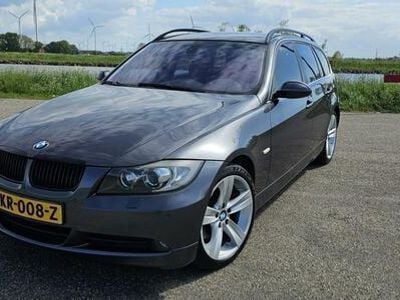 BMW 325