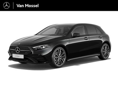 Zwart Nieuw 2025 Mercedes A250 Business Hatchback | € 51.016 (Iets duurder)