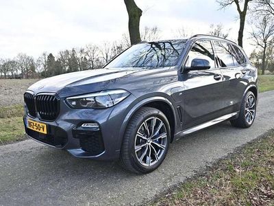 Grijs, metallic lak Occasion 2020 BMW X5 M Sport SUV | € 51.995 (Eerlijke prijs)