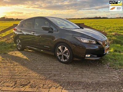Zwart Gebruikt 2018 Nissan Leaf Tekna Hatchback | € 9.995 (Eerlijke prijs)