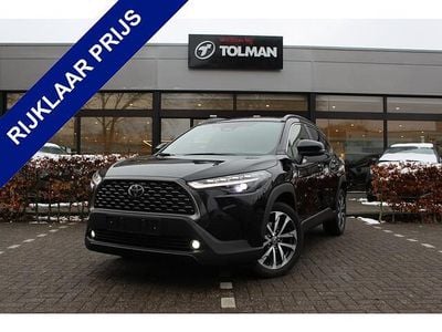 Zwart Occasion 2025 Toyota Corolla Cross Plus SUV | € 36.950 (Eerlijke prijs)