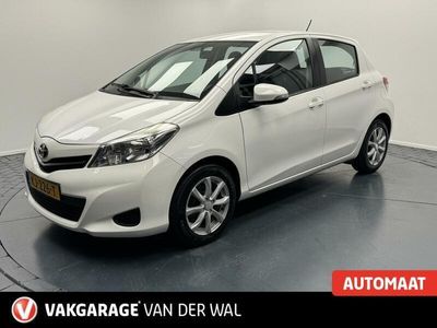 tweedehands Toyota Yaris 1.3 VVT-i Airco-Navigatie-Camera-Lm.15'velgen