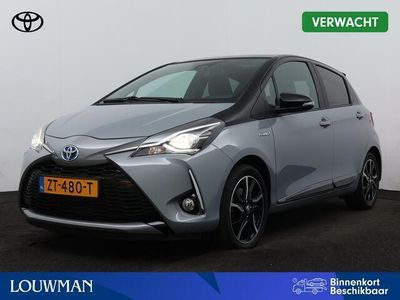 tweedehands Toyota Yaris 1.5 Hybrid Bi-Tone Plus | Panoramadak | Navigatie