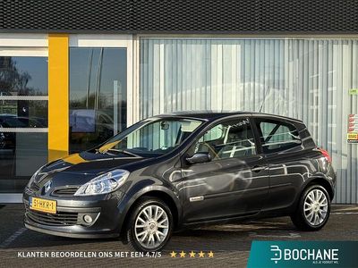 Grijs Gebruikt 2009 Renault Clio II Rip Curl Hatchback | € 4.745