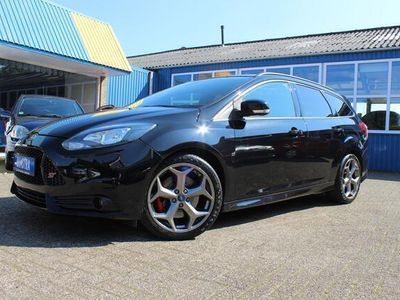 tweedehands Ford Focus Wagon 2.0-16V "ST" Cruise - Navigatie !!! 250 Pk