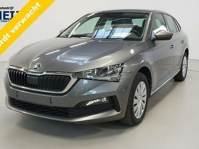 Grijs Gebruikt 2022 Skoda Scala Ambition Hatchback | € 19.945 (Goede deal)