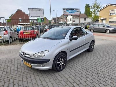 Occasion Peugeot 206 CC 109 PK (80 kW) 2002 Grijs Cabriolet