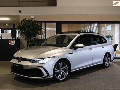 Occasion VW Golf VIII R-line 150 PK (110 kW) 2021 Zilver (metallic) Stationwagen