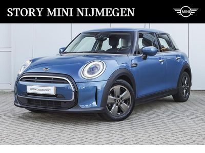Blauw (metallic) Occasion 2023 Mini Cooper Classic Hatchback | € 24.450 (Eerlijke prijs)