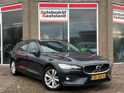 Grijs Occasion 2018 Volvo V60 Stationwagen | € 12.998