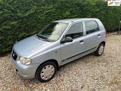 Grijs Gebruikt 2003 Suzuki Alto GLS Hatchback | € 2.495 (Eerlijke prijs)