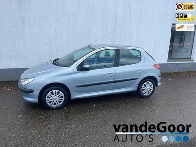 tweedehands Peugeot 206 1.4 X-line, '04, 5-drs, airco en apk tot jan. '25