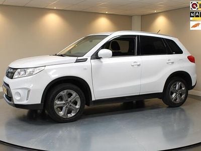 Wit (metallic) Occasion 2015 Suzuki Vitara Exclusive SUV | € 12.940 (Eerlijke prijs)