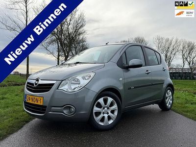 Grijs (metallic) Gebruikt 2010 Opel Agila Edition Hatchback | € 3.940 (Eerlijke prijs)