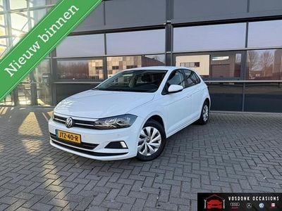 Wit Occasion 2021 VW Polo Life Hatchback | € 15.999 (Super prijs)