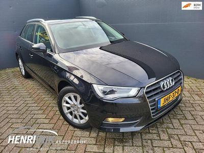 Zwart (metallic) Occasion 2013 Audi A3 Sportback Attraction Hatchback | € 11.750 (Eerlijke prijs)