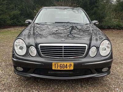 Grijs Occasion 2002 Mercedes E500 Elegance Sedan | € 9.995 (Eerlijke prijs)