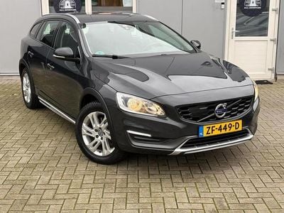 Gebruikt 2015 Volvo V60 CC Summum Stationwagen | € 8.450 (Duur)
