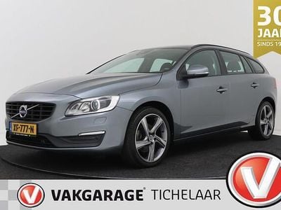 Grijs Occasion 2018 Volvo V60 Stationwagen | € 18.399 (Goede deal)