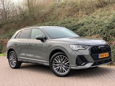Grijs Gebruikt 2021 Audi Q3 Business SUV | € 29.940 (Goede deal)