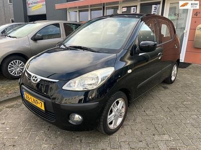 Zwart Occasion 2010 Hyundai i10 Dynamiq Hatchback | € 3.250 (Eerlijke prijs)