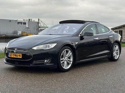 Zwart Gebruikt 2015 Tesla Model S Hatchback | € 19.900 (Iets duurder)
