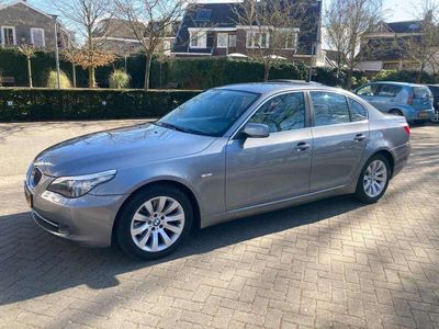 BMW 523