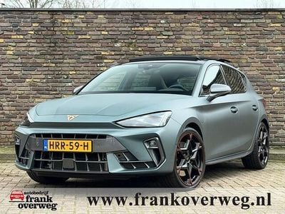 Grijs Gebruikt 2025 Cupra Leon VZ Hatchback | € 39.950 (Super prijs)