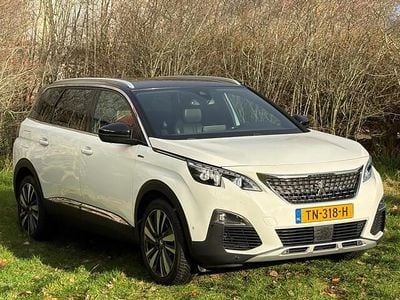 Wit (metallic) Occasion 2018 Peugeot 5008 GT-line SUV | € 13.499 (Eerlijke prijs)