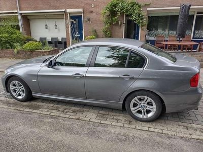 BMW 325