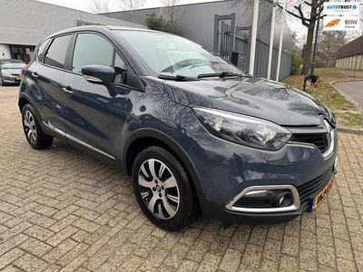 Grijs Gebruikt 2014 Renault Captur Authentique SUV | € 7.399 (Goede deal)