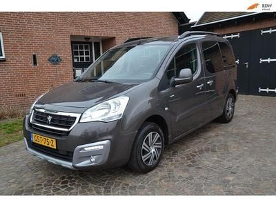Grijs (metallic) Occasion 2018 Peugeot Partner Tepee Active MPV | € 11.750 (Eerlijke prijs)
