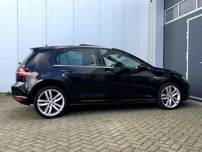 Zwart Gebruikt 2015 VW Golf VII GTE Hatchback | € 10.995 (Eerlijke prijs)