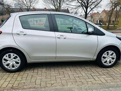Occasion Toyota Yaris 73 PK (53 kW) 2019 Zilver Hatchback