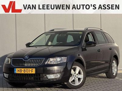 Occasion Skoda Octavia Ambition 105 PK (77 kW) 2015 Zwart (metallic) Stationwagen