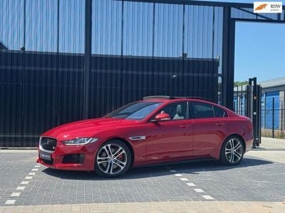 Occasion Jaguar XE S 340 PK (250 kW) 2015 Rood, metallic lak Sedan