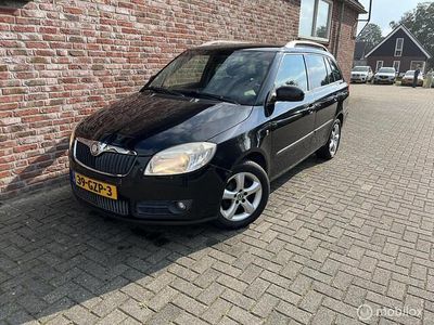 Zwart Gebruikt 2008 Skoda Fabia Elegance Hatchback | € 3.900 (Eerlijke prijs)