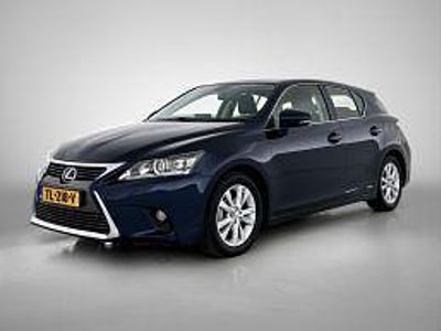 Lexus CT200h