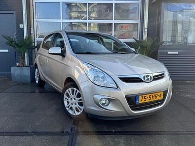 Grijs Occasion 2011 Hyundai i20 Hatchback | € 6.995 (Eerlijke prijs)