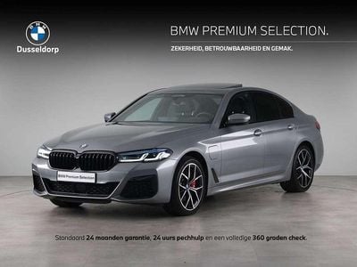Grijs Gebruikt 2023 BMW 530e M Sport Sedan | € 42.950 (Eerlijke prijs)